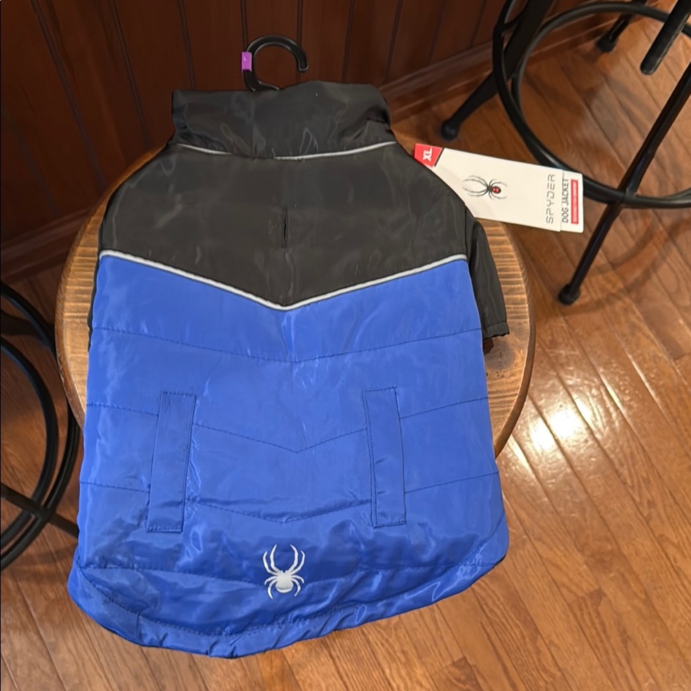Spyder New with tags Black and Blue Dog Jacket size xl